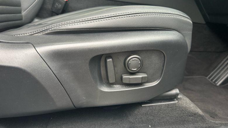 Land Rover Discovery Sport 2.0 D200 Dynamic SE 5dr Auto [5 Seat] Diesel Station Wagon